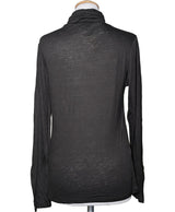 Expérience d'achat simple et satisfaisante pour cette fripe 561608 de qualité, offert par Once Again.
