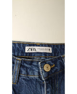 Le choix intelligent pour la mode durable, cette pièce 561639 Once Again allie parfait état et prix abordable.