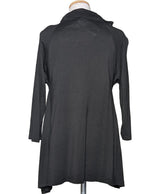Expérience d'achat simple et satisfaisante pour cette fripe 561719 de qualité, offert par Once Again.