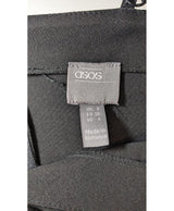 561816 Once Again, la référence de la friperie en ligne pour des achats de vêtements d'occasion sans souci et en état parfait.