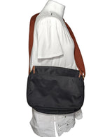 Le choix intelligent pour la mode durable, cette pièce 561828 Once Again allie parfait état et prix abordable.