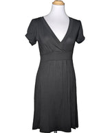 561936 Once Again, la référence de la friperie en ligne pour des achats de vêtements d'occasion sans souci et en état parfait.