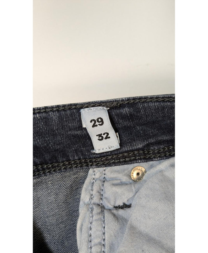 Shopping simplifié avec Once Again pour 562111 : trouvez des pièces uniques en très bon état en quelques clics.