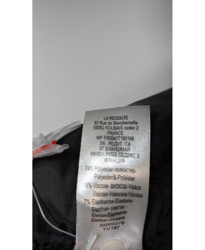 Shopping simplifié avec Once Again pour 562161 : trouvez des pièces uniques en très bon état en quelques clics.