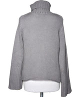 562269 Once Again, la référence de la friperie en ligne pour des achats de vêtements d'occasion sans souci et en état parfait.