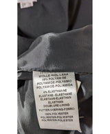 Expérience d'achat simple et satisfaisante pour cette fripe 562384 de qualité, offert par Once Again.