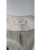 La garantie Once Again : 562395 vêtements d'occasion de marque en état irréprochable.