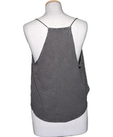 Expérience d'achat simple et satisfaisante pour cette fripe 562419 de qualité, offert par Once Again.