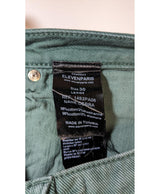 La garantie Once Again : 562460 vêtements d'occasion de marque en état irréprochable.