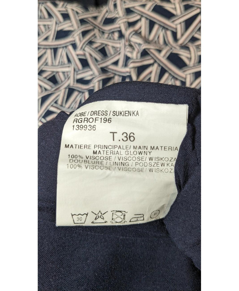 Une friperie en ligne rapide et fiable : découvrez ce vêtement d'occasion 562482 Once Again en excellent état.