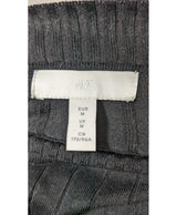 La garantie Once Again : 562487 vêtements d'occasion de marque en état irréprochable.
