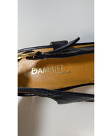 La garantie Once Again : 563102 vêtements d'occasion de marque en état irréprochable.