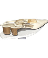 Le choix intelligent pour la mode durable, cette pièce 563104 Once Again allie parfait état et prix abordable.