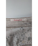 La garantie Once Again : 563116 vêtements d'occasion de marque en état irréprochable.