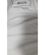 Expérience d'achat simple et satisfaisante pour cette fripe 563213 de qualité, offert par Once Again.