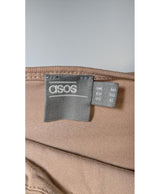 563400 Once Again, la référence de la friperie en ligne pour des achats de vêtements d'occasion sans souci et en état parfait.