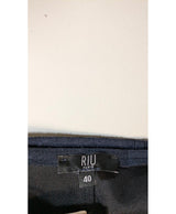 Élégance responsable avec cette pièce vintage 563895 en parfait état, sélectionnée par Once Again.