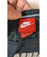 Expérience d'achat simple et satisfaisante pour cette fripe 564238 de qualité, offert par Once Again.