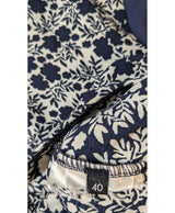 564301 Once Again, la référence de la friperie en ligne pour des achats de vêtements d'occasion sans souci et en état parfait.