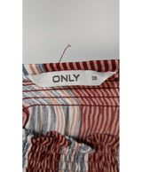 Expérience d'achat simple et satisfaisante pour cette fripe 564394 de qualité, offert par Once Again.
