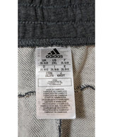 La garantie Once Again : 564529 vêtements d'occasion de marque en état irréprochable.