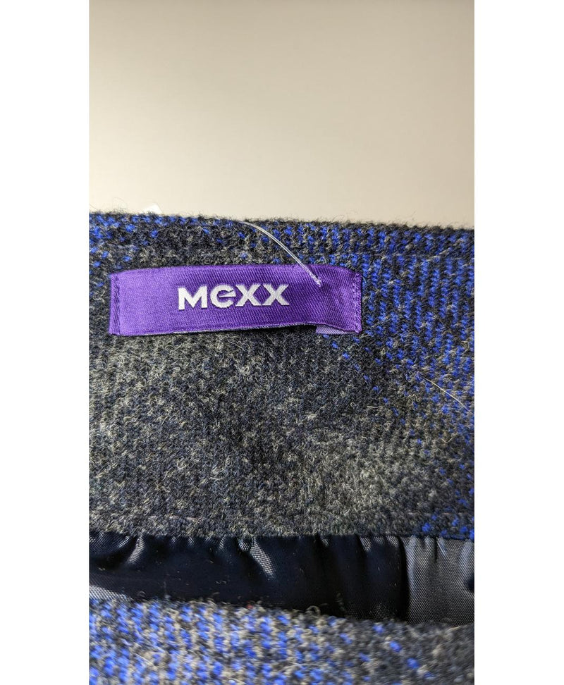 Élégance responsable avec cette pièce vintage 564645 en parfait état, sélectionnée par Once Again.