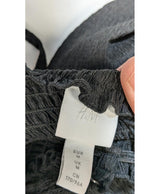 564823 Once Again, la référence de la friperie en ligne pour des achats de vêtements d'occasion sans souci et en état parfait.