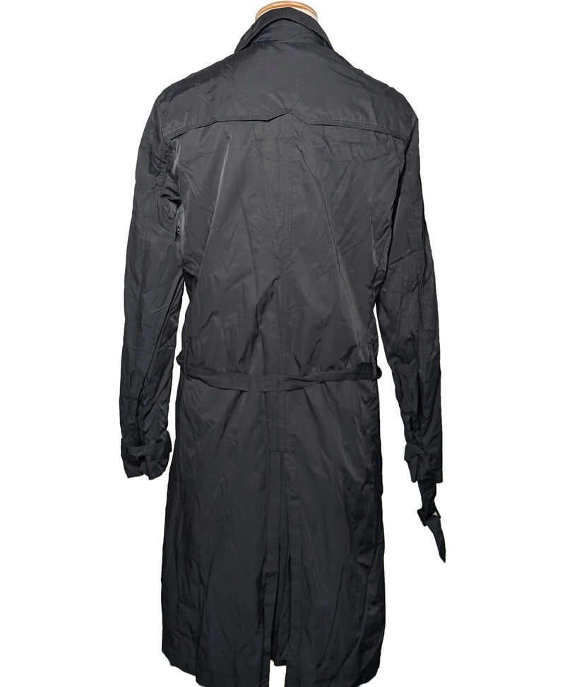 Élégance responsable avec cette pièce vintage 564873 en parfait état, sélectionnée par Once Again.