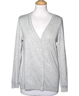 La garantie Once Again : 564934 vêtements d'occasion de marque en état irréprochable.
