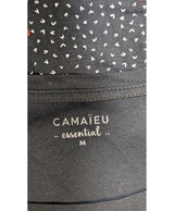 La garantie Once Again : 564935 vêtements d'occasion de marque en état irréprochable.