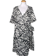 La garantie Once Again : 565067 vêtements d'occasion de marque en état irréprochable.