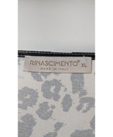 Expérience d'achat simple et satisfaisante pour cette fripe 565067 de qualité, offert par Once Again.