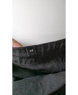Le choix intelligent pour la mode durable, cette pièce 565621 Once Again allie parfait état et prix abordable.