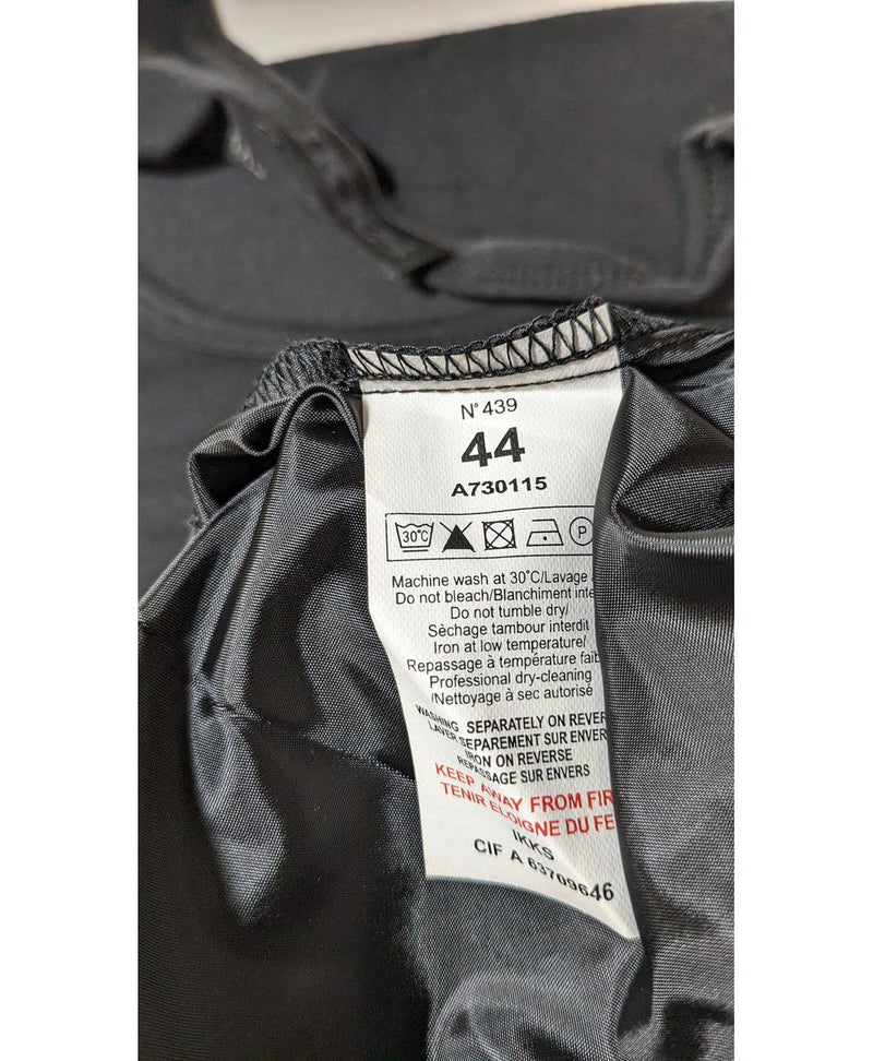 Élégance responsable avec cette pièce vintage 566468 en parfait état, sélectionnée par Once Again.