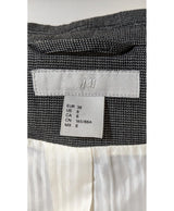 566484 Once Again, la référence de la friperie en ligne pour des achats de vêtements d'occasion sans souci et en état parfait.