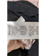 567046 Once Again, la référence de la friperie en ligne pour des achats de vêtements d'occasion sans souci et en état parfait.