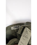 Expérience d'achat simple et satisfaisante pour cette fripe 567266 de qualité, offert par Once Again.