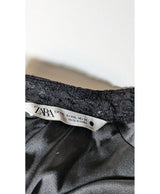 Expérience d'achat simple et satisfaisante pour cette fripe 567587 de qualité, offert par Once Again.