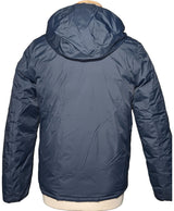 La garantie Once Again : 567888 vêtements d'occasion de marque en état irréprochable.