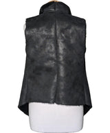 La garantie Once Again : 568234 vêtements d'occasion de marque en état irréprochable.