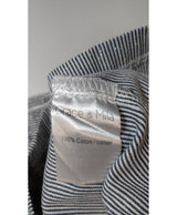Expérience d'achat simple et satisfaisante pour cette fripe 568260 de qualité, offert par Once Again.