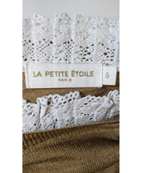 568319 Once Again, la référence de la friperie en ligne pour des achats de vêtements d'occasion sans souci et en état parfait.