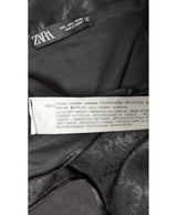 568522 Once Again, la référence de la friperie en ligne pour des achats de vêtements d'occasion sans souci et en état parfait.
