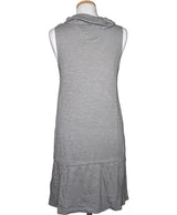 568576 Once Again, la référence de la friperie en ligne pour des achats de vêtements d'occasion sans souci et en état parfait.
