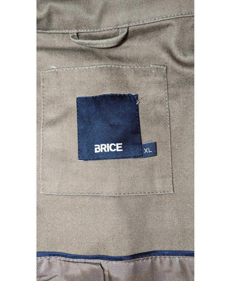 568626 Once Again, la référence de la friperie en ligne pour des achats de vêtements d'occasion sans souci et en état parfait.