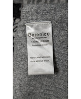 Expérience d'achat simple et satisfaisante pour cette fripe 568632 de qualité, offert par Once Again.
