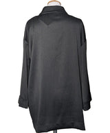 568851 Once Again, la référence de la friperie en ligne pour des achats de vêtements d'occasion sans souci et en état parfait.
