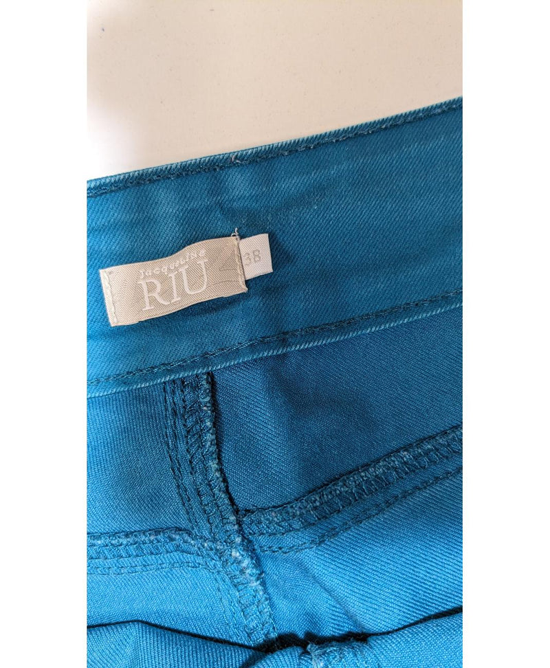 Expérience d'achat simple et satisfaisante pour cette fripe 569219 de qualité, offert par Once Again.