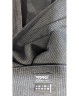 La garantie Once Again : 569290 vêtements d'occasion de marque en état irréprochable.
