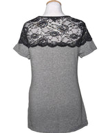 Expérience d'achat simple et satisfaisante pour cette fripe 569542 de qualité, offert par Once Again.